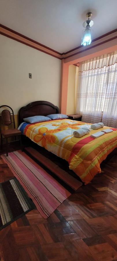 Bed and Breakfast Hostal Sol Y Luna Копакабана Экстерьер фото