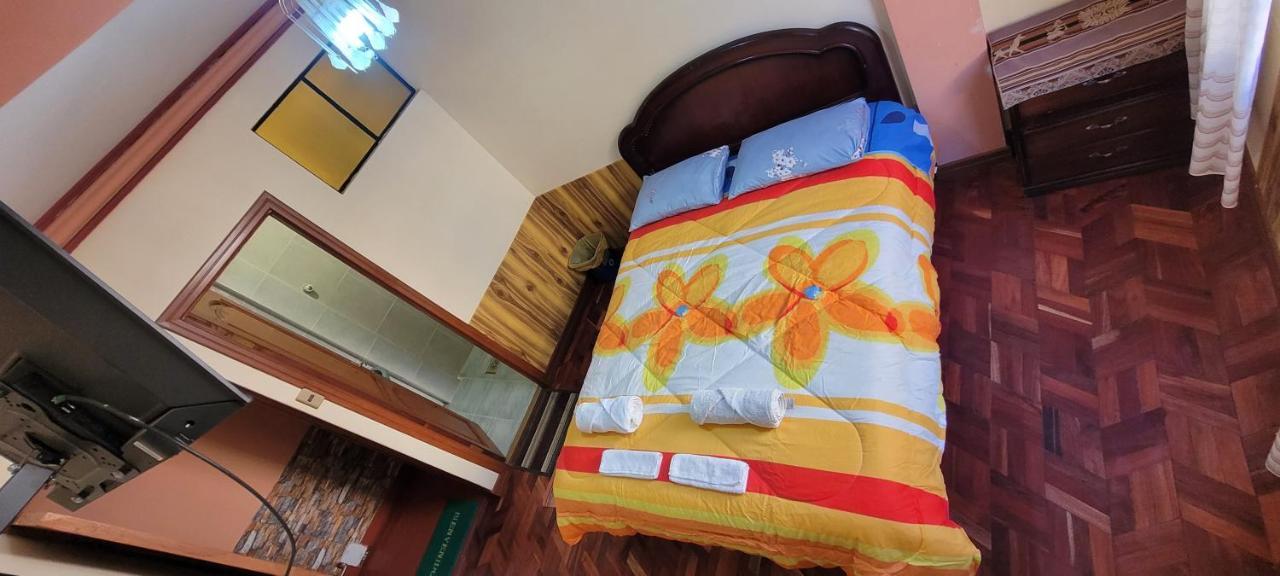Bed and Breakfast Hostal Sol Y Luna Копакабана Экстерьер фото