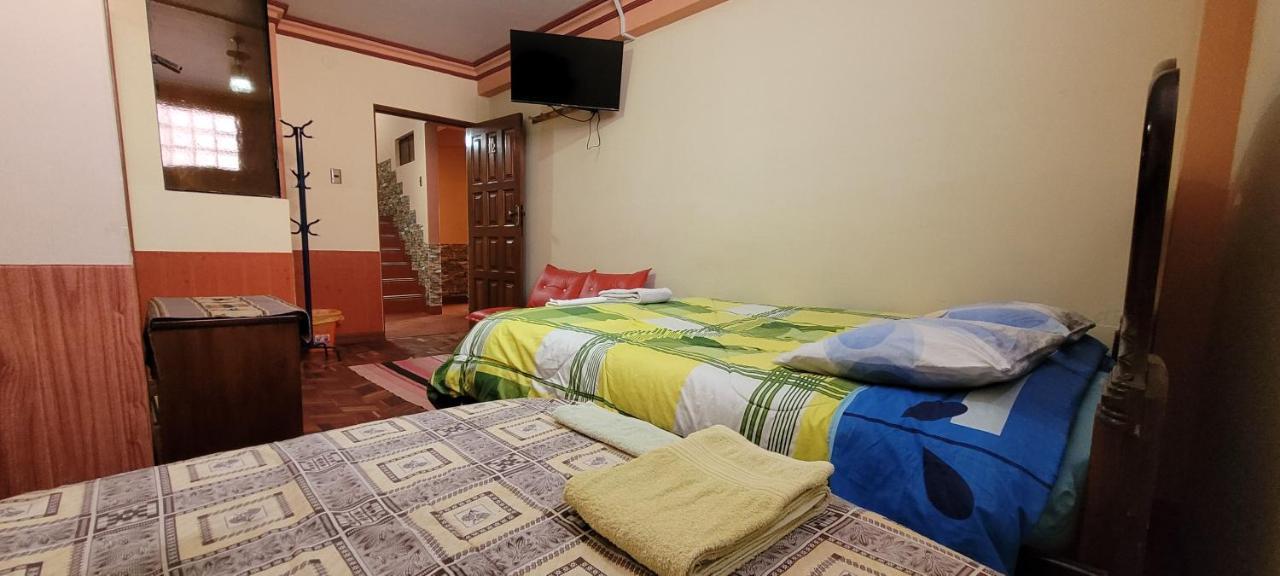 Bed and Breakfast Hostal Sol Y Luna Копакабана Экстерьер фото